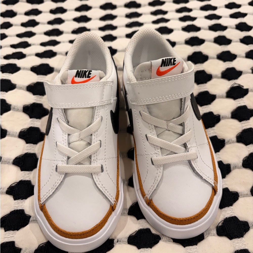 Nike Court Legacy Sneakers. Size 10C. Brand new, never been worn, no box. - Picture 4 of 7